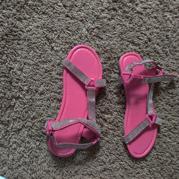 Flat sandal - Picture 2 of 4